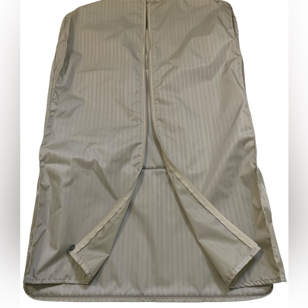 Tumi Tan Travel Garment Bag Trifold Design‎ - Picture 5 of 7